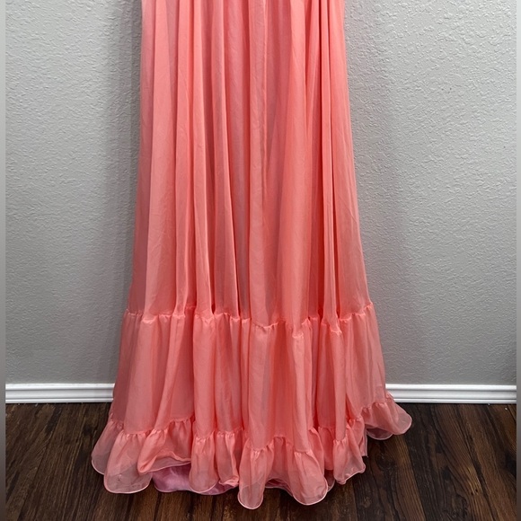 NEW $600 MAC DUGGAL RUFFLE TIERED CUT-OUT CHIFFON GOWN CORAL SIZE 12 - Picture 12 of 17